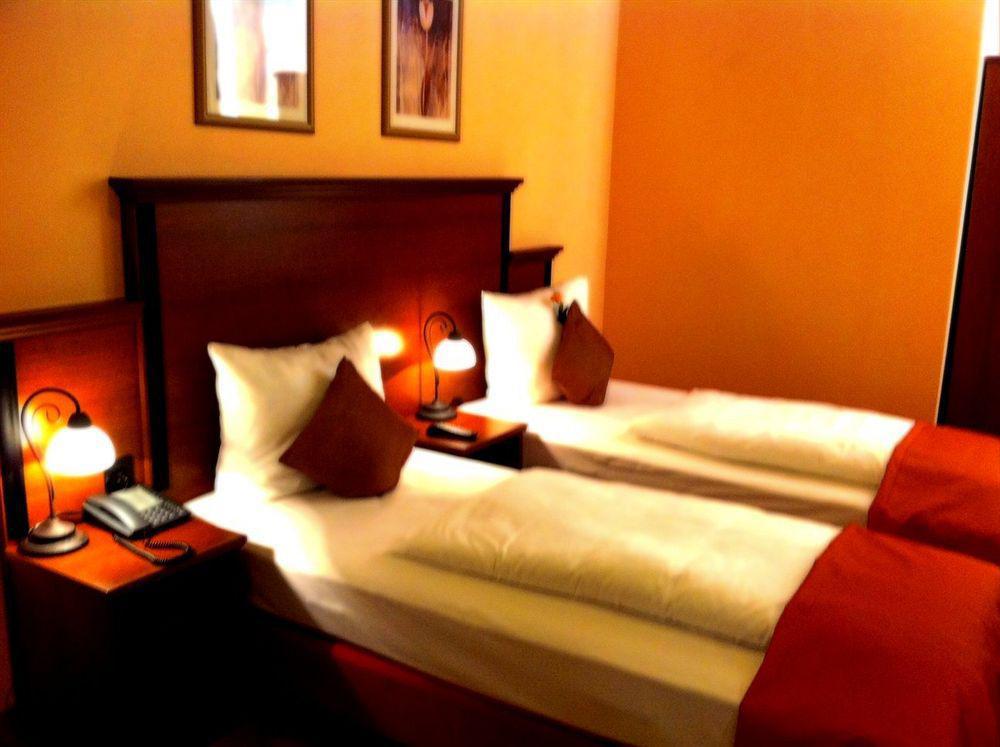 City Hotel West Φραγκφούρτη Δωμάτιο φωτογραφία